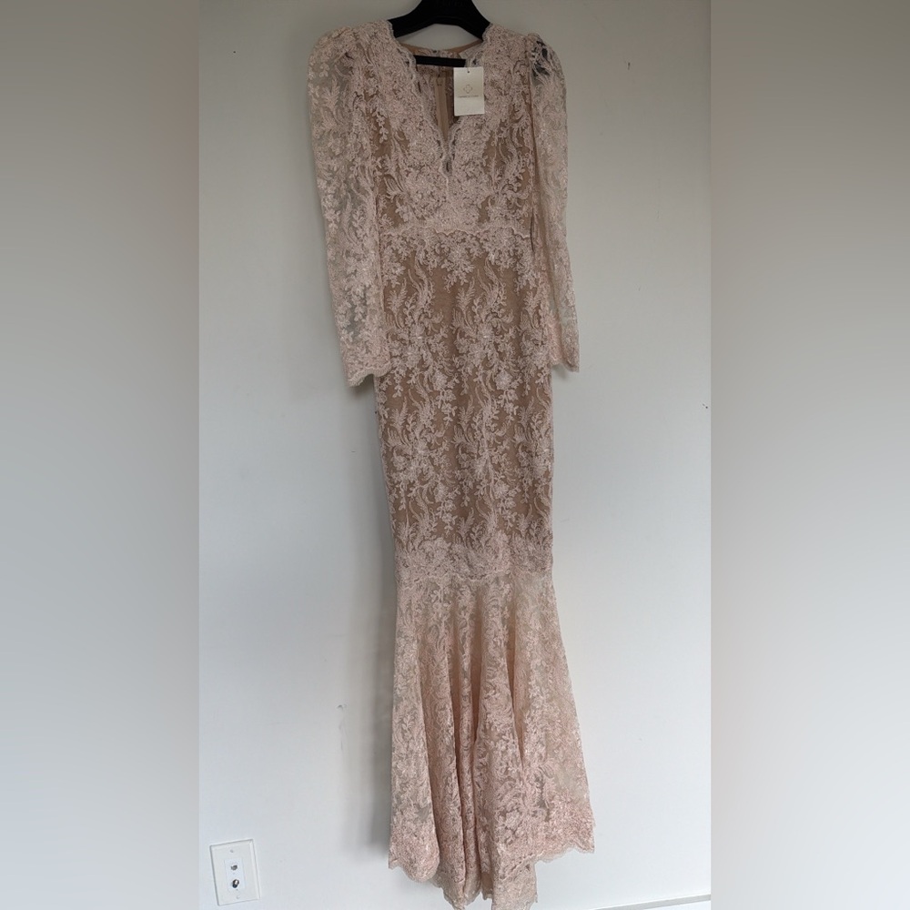 Cinderellas Closet - Picture 3 of 5